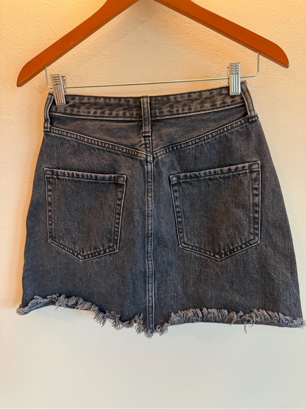 Abercrombie & Fitch Zoe Natural Rise Vintage A-Line Denim Mini Skirt Black 4 27 - Picture 3 of 3